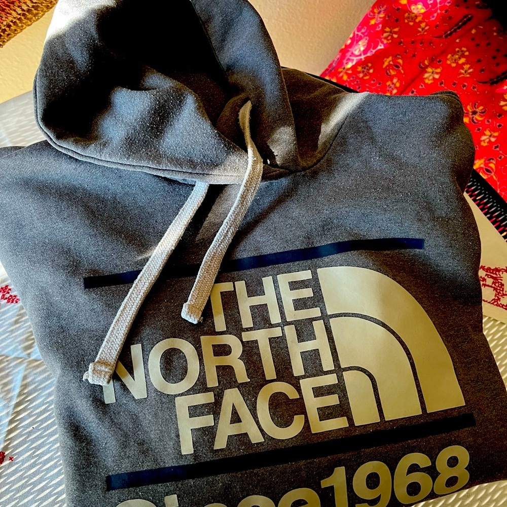 North Face Half Dome Hoody with Kangaroo pocket - preowned